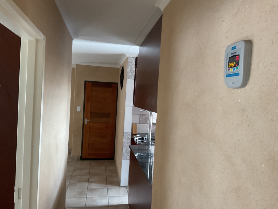 3 Bedroom Property for Sale in Kosmosdal Gauteng