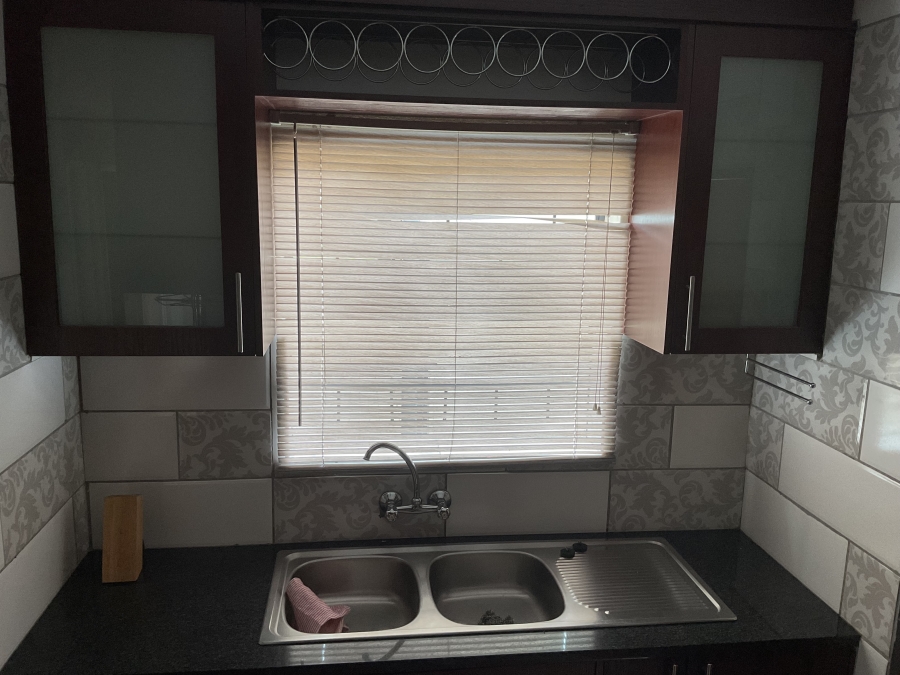 3 Bedroom Property for Sale in Kosmosdal Gauteng