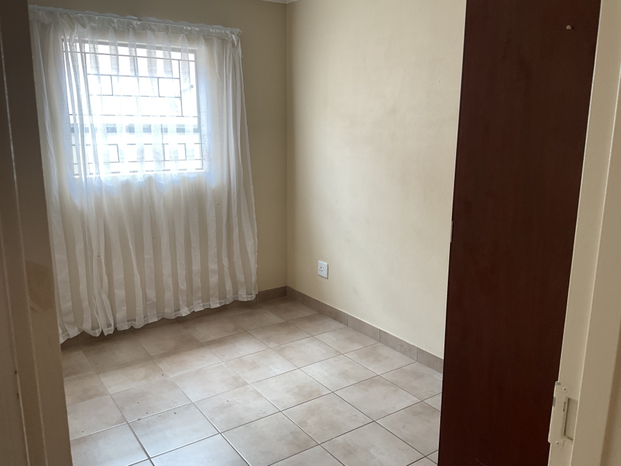 3 Bedroom Property for Sale in Kosmosdal Gauteng