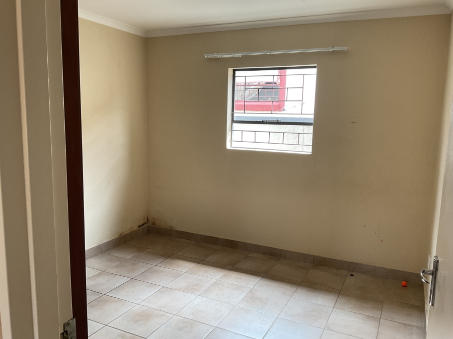 3 Bedroom Property for Sale in Kosmosdal Gauteng