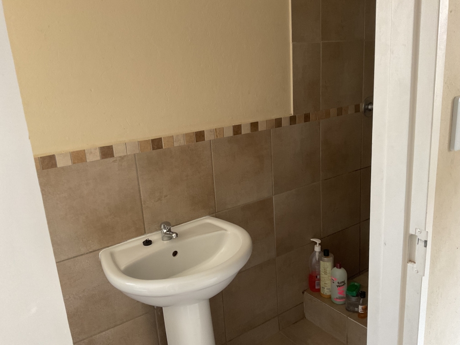 3 Bedroom Property for Sale in Kosmosdal Gauteng