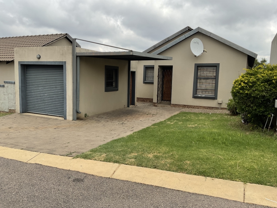 3 Bedroom Property for Sale in Kosmosdal Gauteng