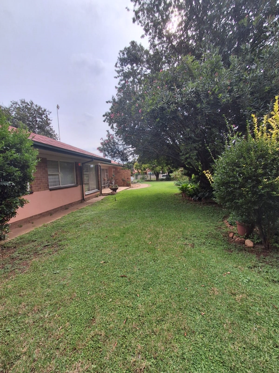 4 Bedroom Property for Sale in Risiville Gauteng