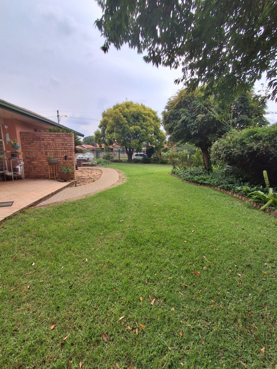 4 Bedroom Property for Sale in Risiville Gauteng