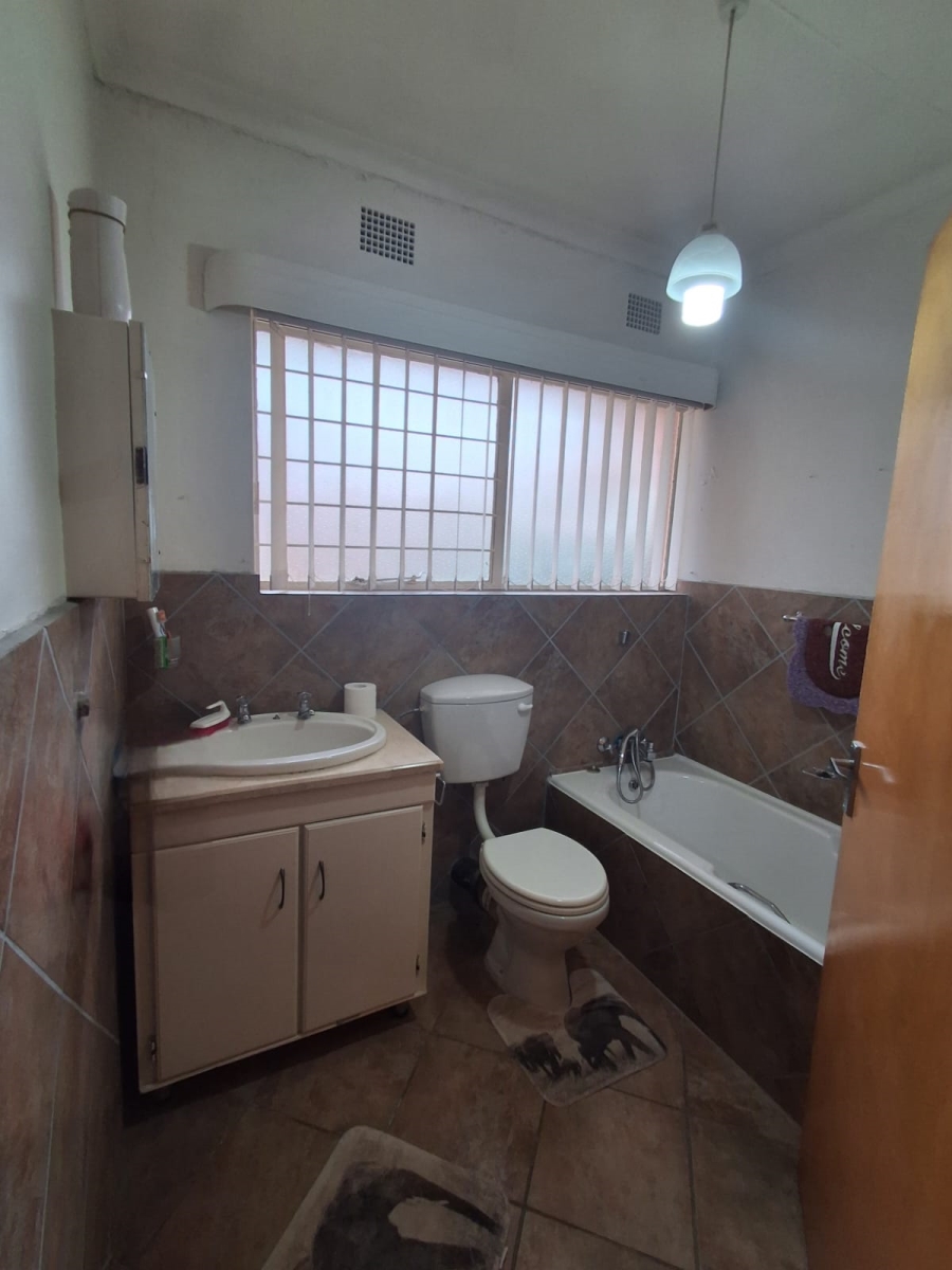 4 Bedroom Property for Sale in Risiville Gauteng