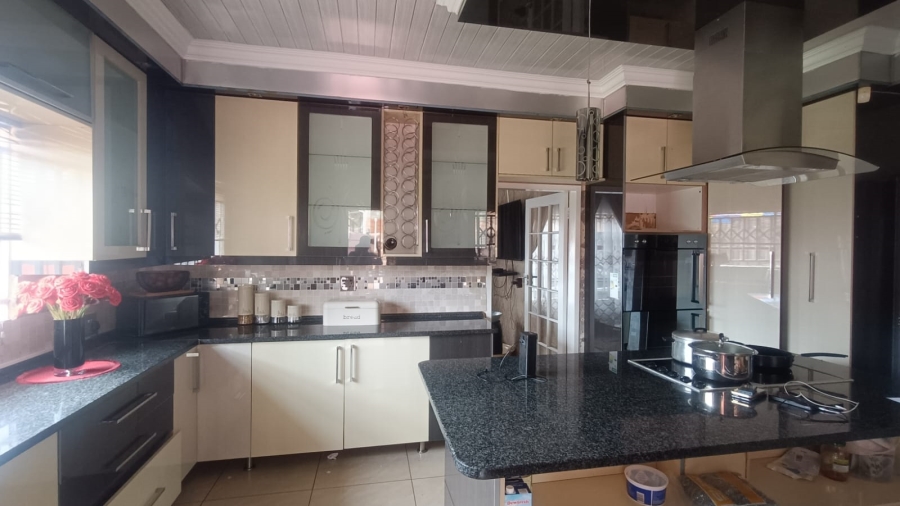 3 Bedroom Property for Sale in Vanderbijlpark Cw 6 Gauteng