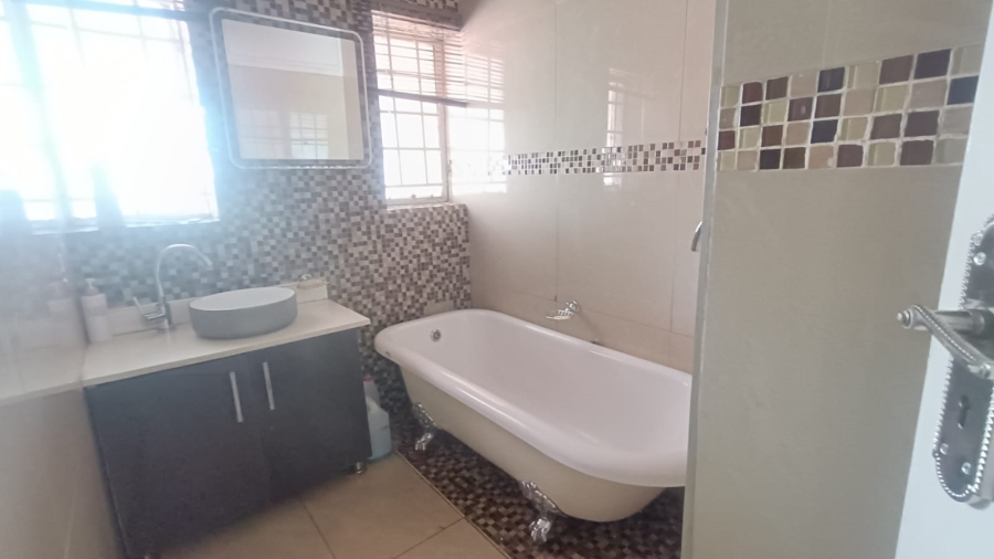 3 Bedroom Property for Sale in Vanderbijlpark Cw 6 Gauteng
