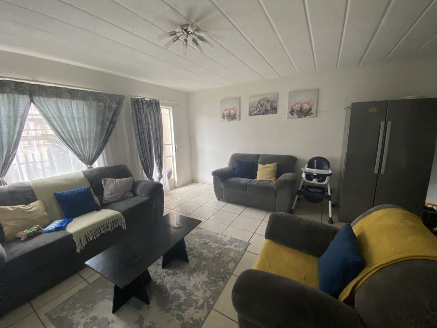 2 Bedroom Property for Sale in Ravenswood Gauteng