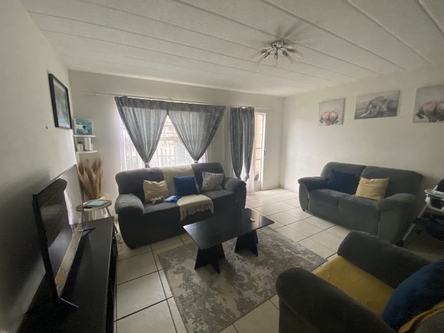 2 Bedroom Property for Sale in Ravenswood Gauteng