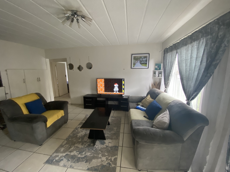 2 Bedroom Property for Sale in Ravenswood Gauteng