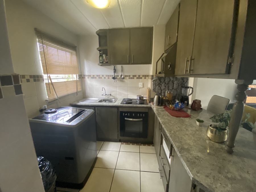 2 Bedroom Property for Sale in Ravenswood Gauteng