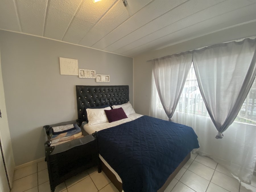 2 Bedroom Property for Sale in Ravenswood Gauteng