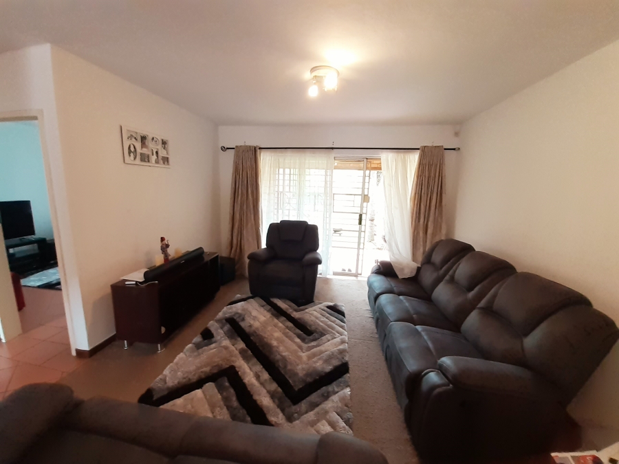 To Let 4 Bedroom Property for Rent in Moreleta Park Gauteng