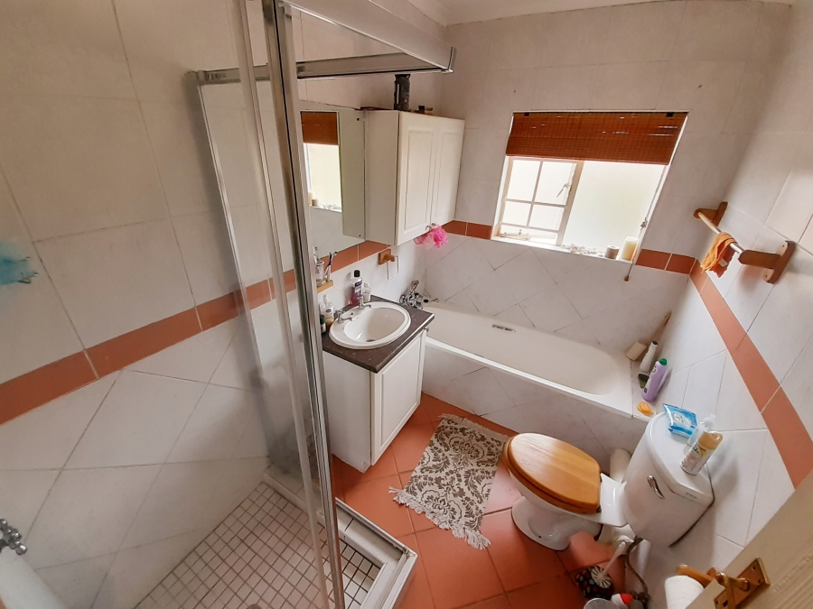 To Let 4 Bedroom Property for Rent in Moreleta Park Gauteng