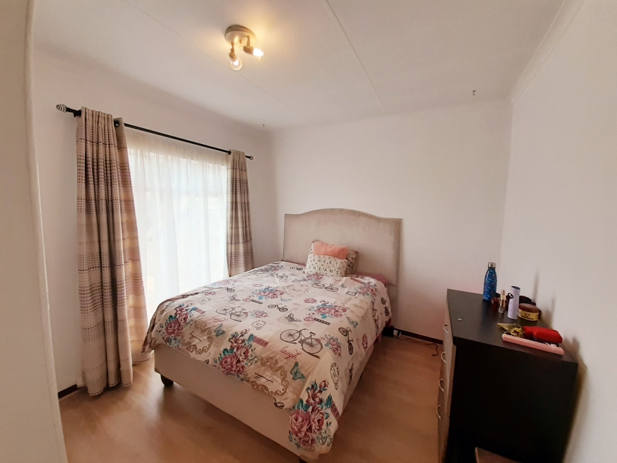 To Let 4 Bedroom Property for Rent in Moreleta Park Gauteng