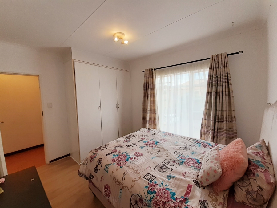 To Let 4 Bedroom Property for Rent in Moreleta Park Gauteng