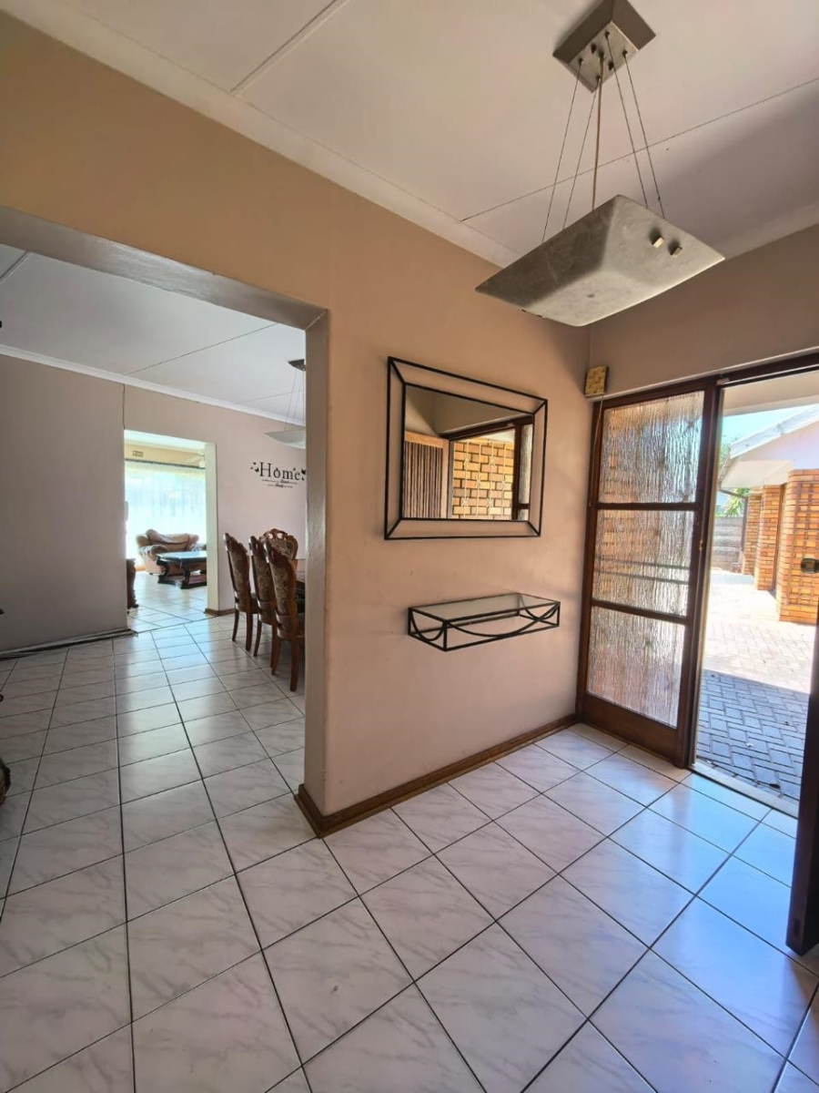 4 Bedroom Property for Sale in Three Rivers East Gauteng