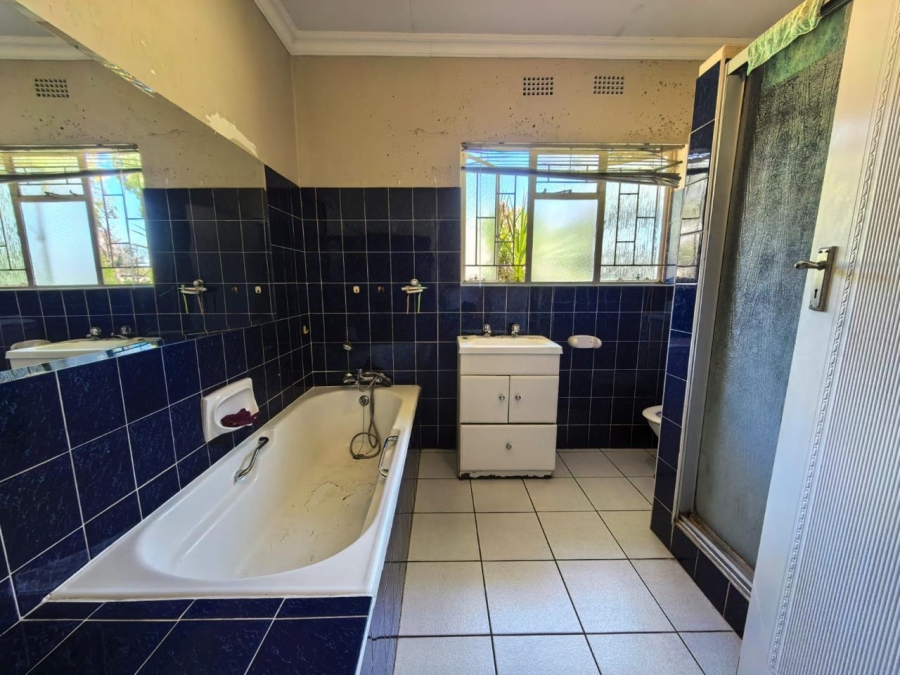 4 Bedroom Property for Sale in Three Rivers East Gauteng