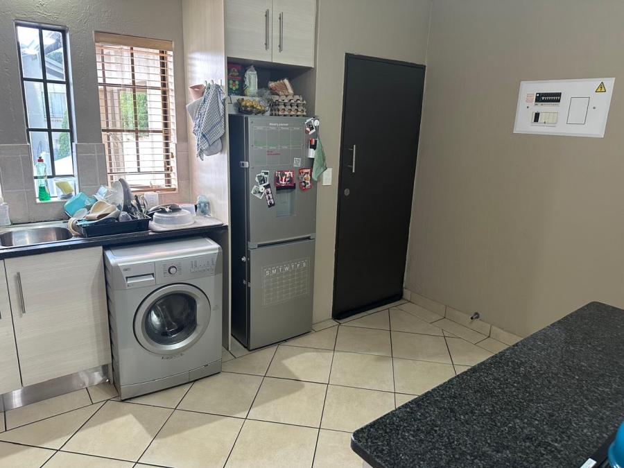 3 Bedroom Property for Sale in Noordhang Gauteng