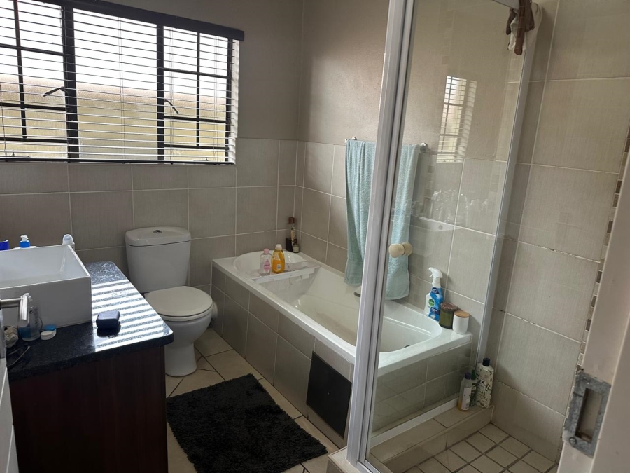3 Bedroom Property for Sale in Noordhang Gauteng
