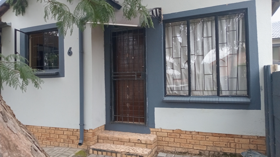 2 Bedroom Property for Sale in Naturena Gauteng