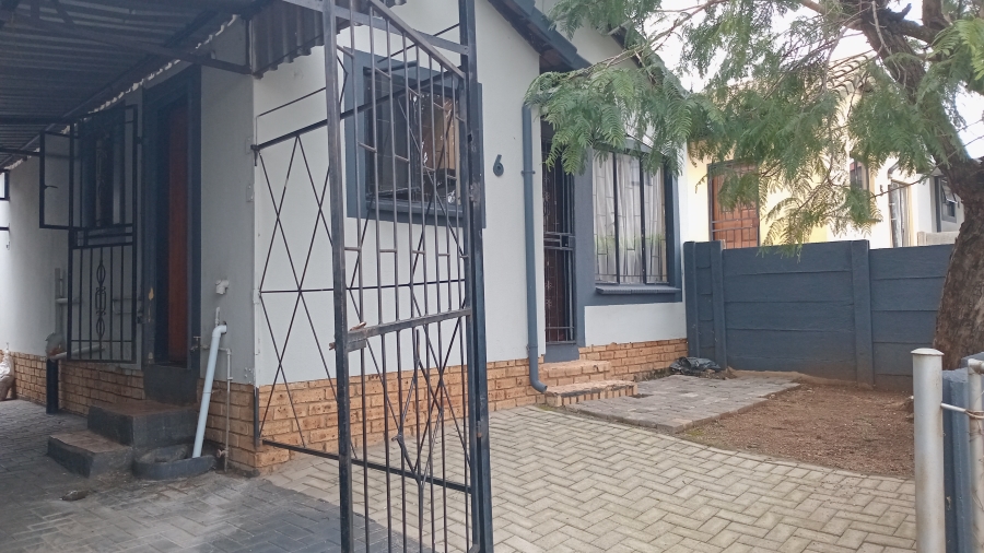 2 Bedroom Property for Sale in Naturena Gauteng