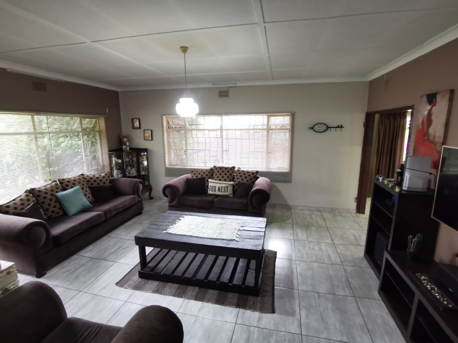 4 Bedroom Property for Sale in Selcourt Gauteng