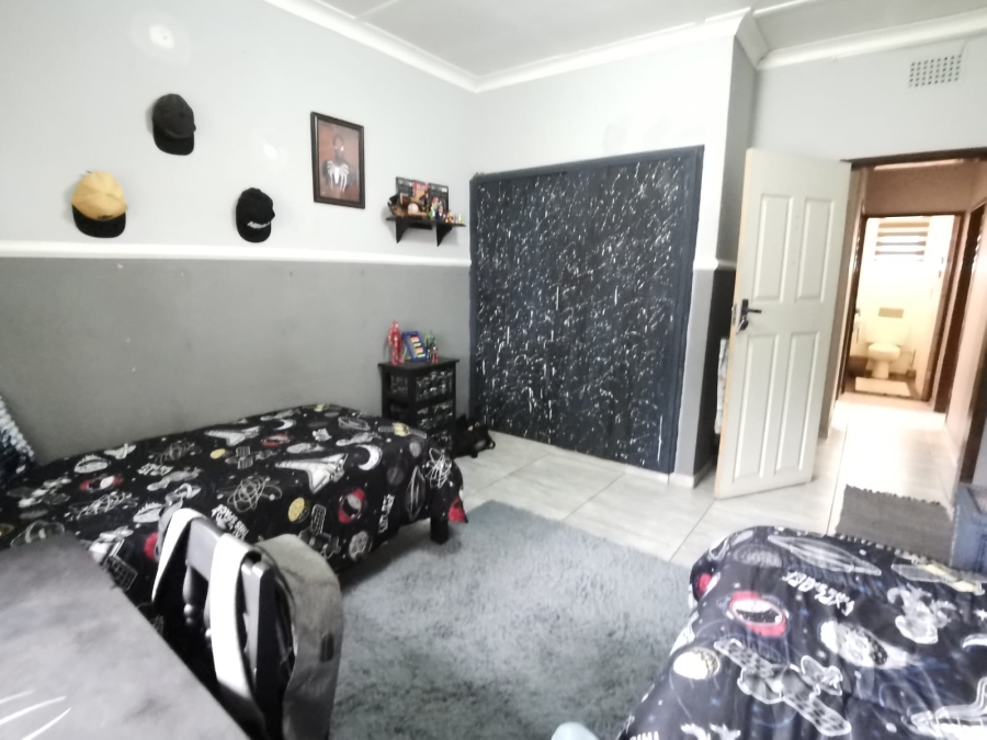 4 Bedroom Property for Sale in Selcourt Gauteng