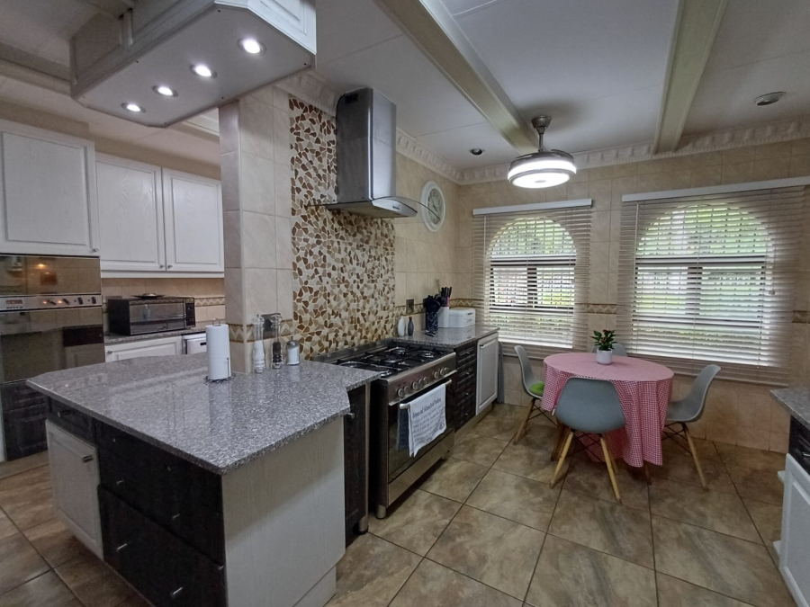 5 Bedroom Property for Sale in Vanderbijlpark SE 2 Gauteng