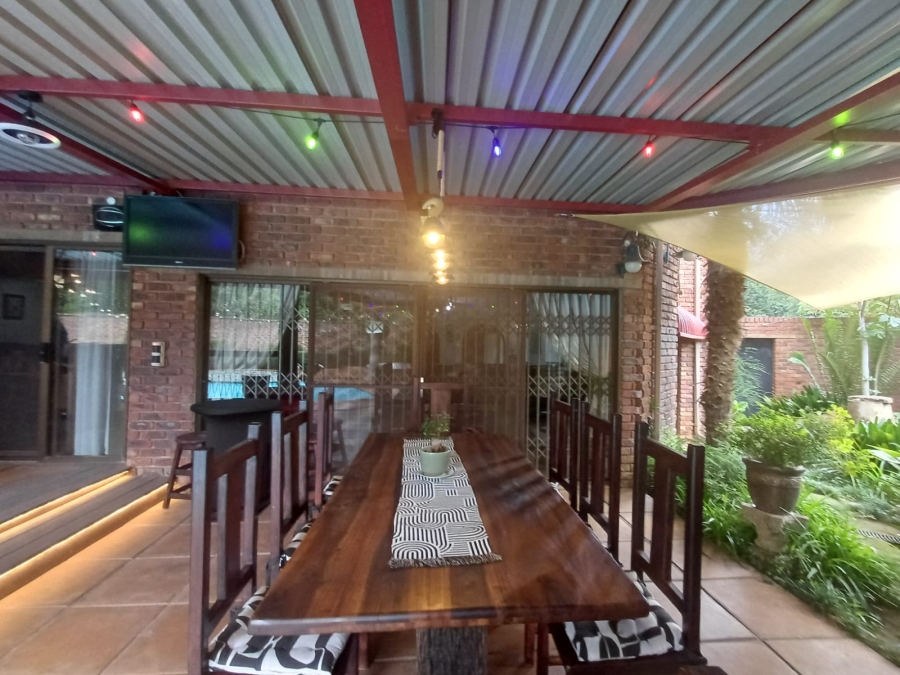 5 Bedroom Property for Sale in Vanderbijlpark SE 2 Gauteng