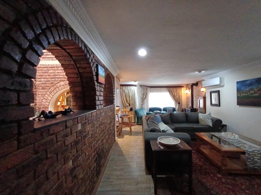 5 Bedroom Property for Sale in Vanderbijlpark SE 2 Gauteng