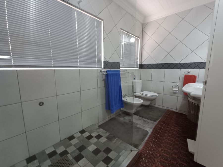 5 Bedroom Property for Sale in Vanderbijlpark SE 2 Gauteng