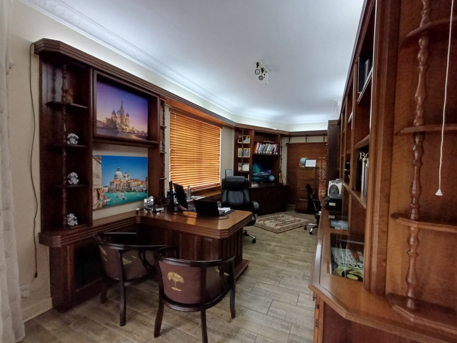 5 Bedroom Property for Sale in Vanderbijlpark SE 2 Gauteng