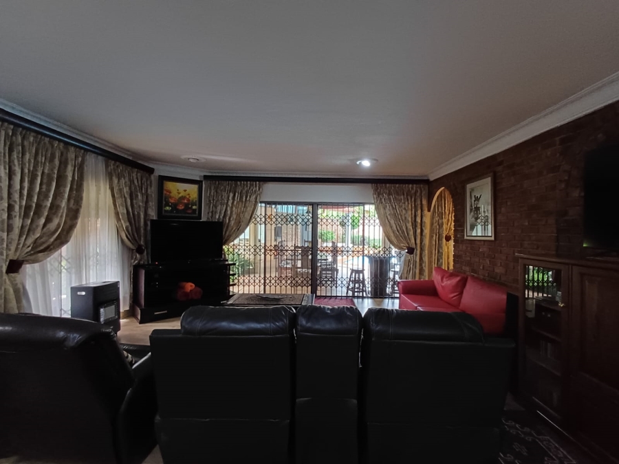 5 Bedroom Property for Sale in Vanderbijlpark SE 2 Gauteng