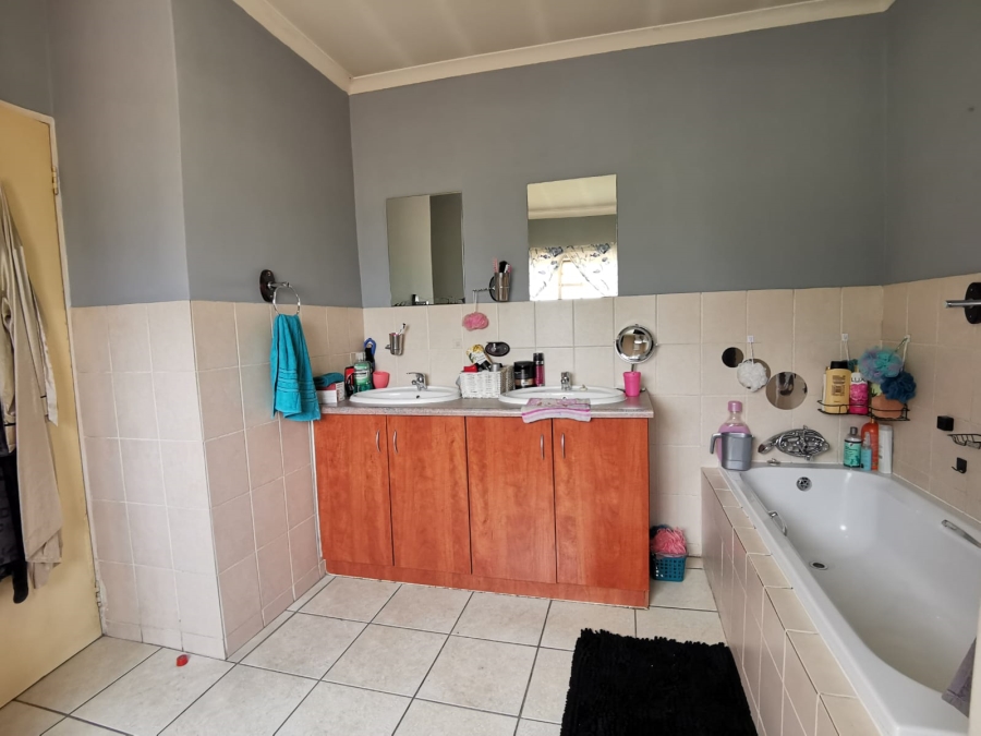 3 Bedroom Property for Sale in Brakpan North Gauteng