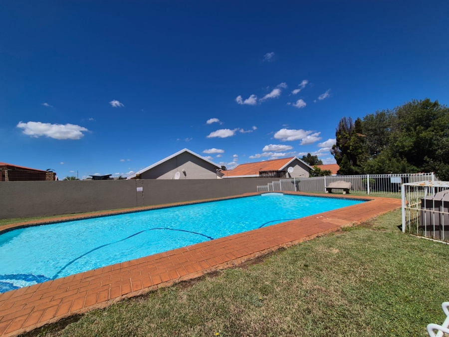 2 Bedroom Property for Sale in Vanderbijlpark SE Gauteng