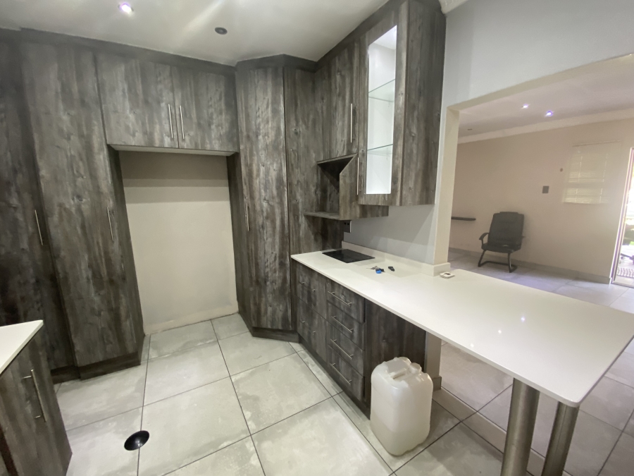 3 Bedroom Property for Sale in Comet Gauteng