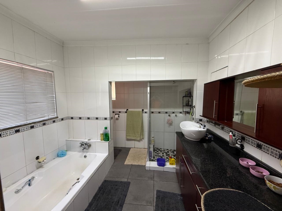 4 Bedroom Property for Sale in Vanderbijlpark SE 1 Gauteng