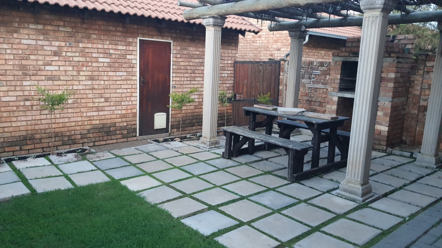2 Bedroom Property for Sale in Annlin Gauteng