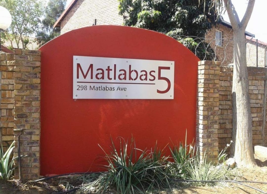 2 Bedroom Property for Sale in Annlin Gauteng