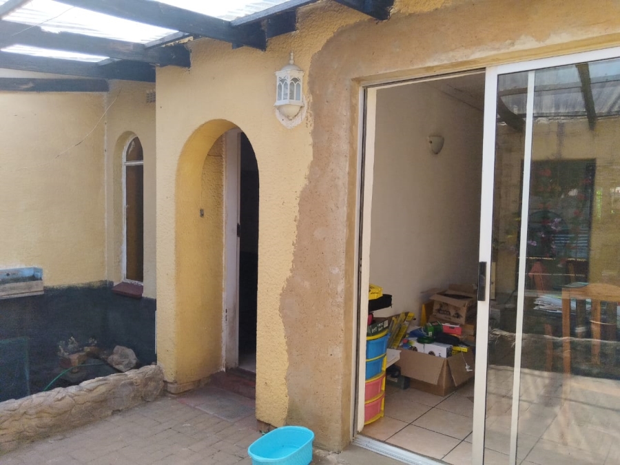 3 Bedroom Property for Sale in Crystal Park Gauteng