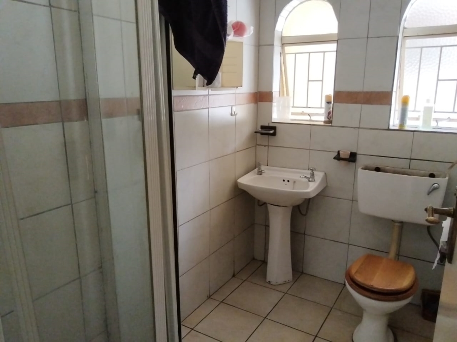 3 Bedroom Property for Sale in Crystal Park Gauteng