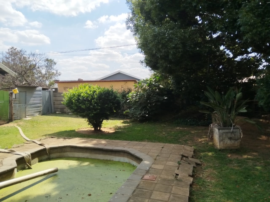 3 Bedroom Property for Sale in Crystal Park Gauteng