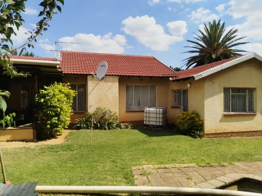 3 Bedroom Property for Sale in Crystal Park Gauteng