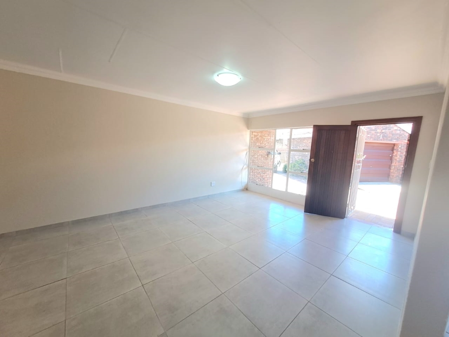 2 Bedroom Property for Sale in Three Rivers Gauteng