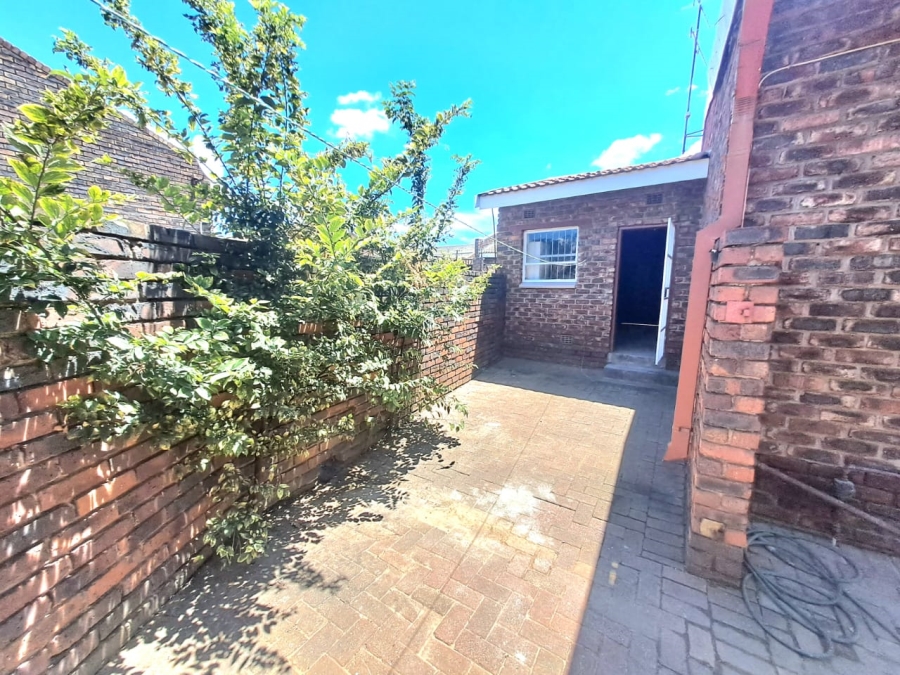 2 Bedroom Property for Sale in Three Rivers Gauteng