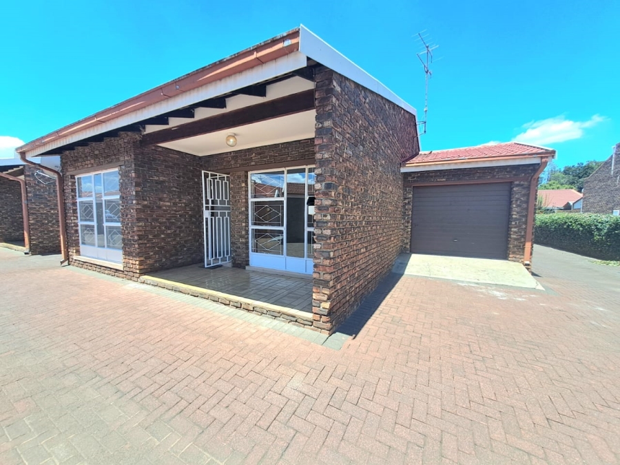 2 Bedroom Property for Sale in Three Rivers Gauteng