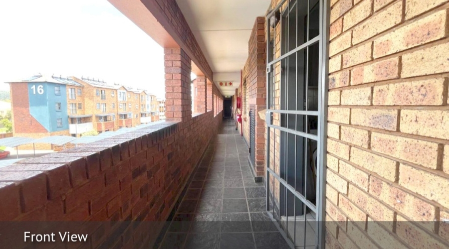 2 Bedroom Property for Sale in Montana Tuine Gauteng
