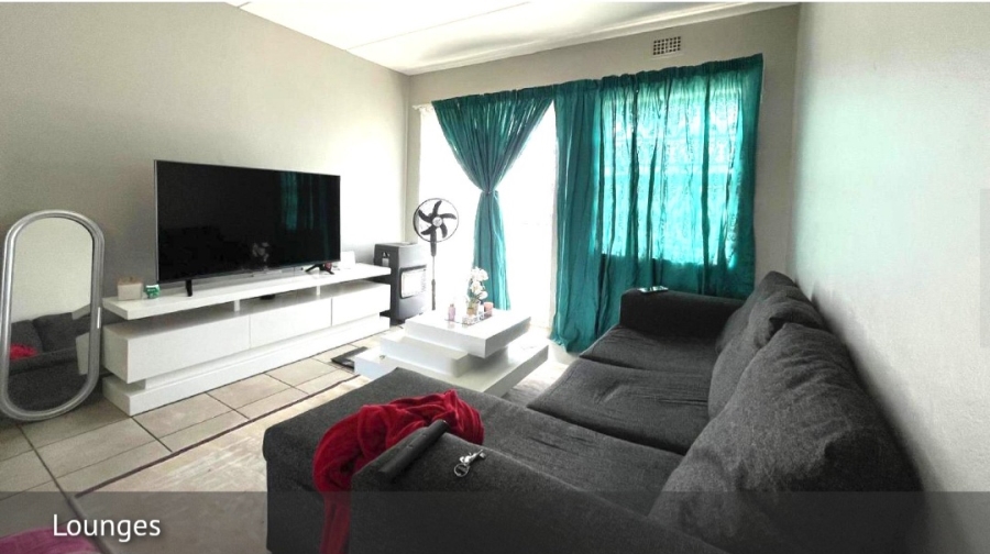 2 Bedroom Property for Sale in Montana Tuine Gauteng