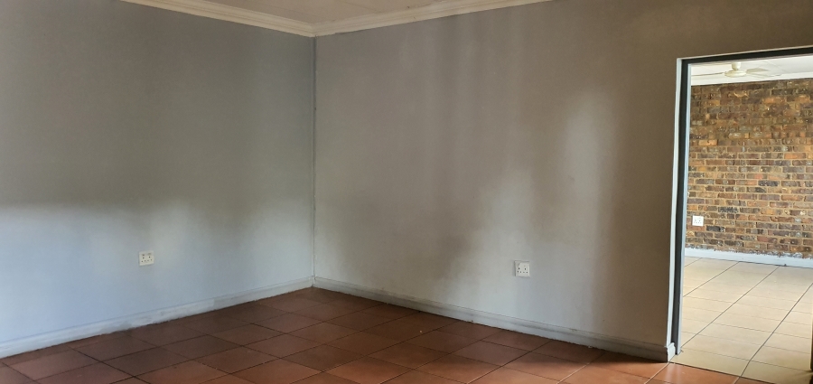 4 Bedroom Property for Sale in Heidelberg Industrial Gauteng